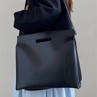 SOLENE / OBJECT 002 — CARRY